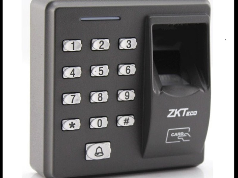 Thiết bị kiểm soát ra vào vân tay thẻ Zk teco x7