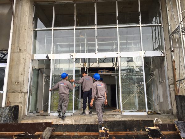 Ychi Việt Nam lắp đặt cửa tự động Hàn Quốc