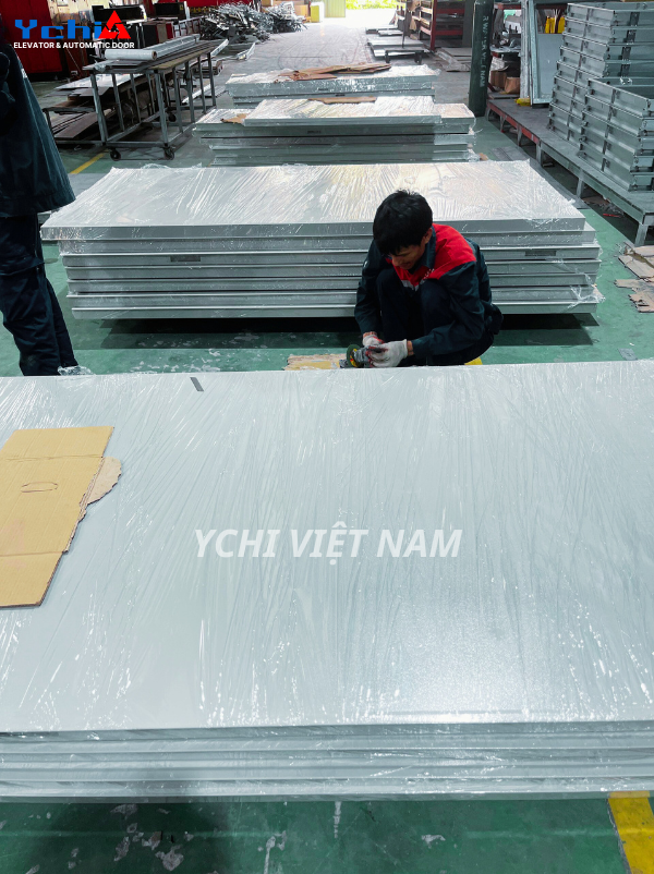 Gia công cửa thép chống cháy tại Ychi Việt Nam