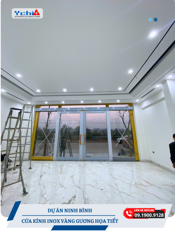 Cửa inox vàng gương được Ychi sản xuất, lắp đặt