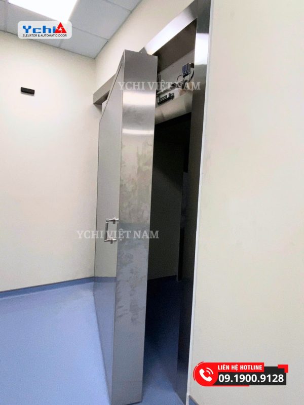 Cửa phòng xạ tuyến tính LINAC tại Bệnh viện 103 được Ychi Việt Nam trang bị hệ thống động cơ điều khiển tự động cao cấp nhất