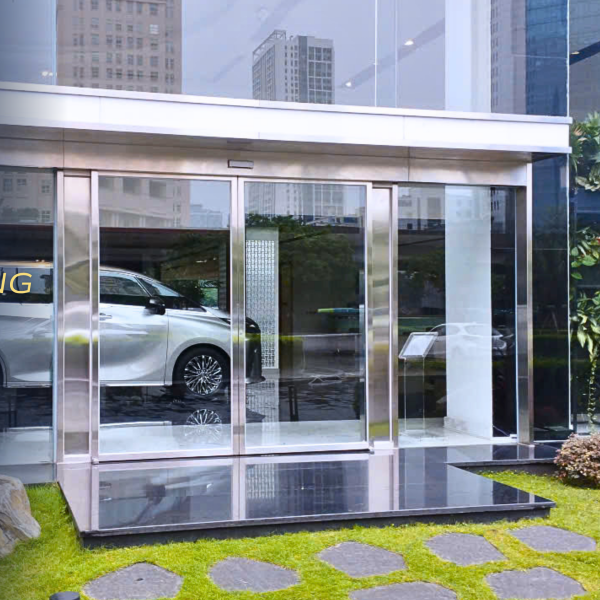 Lắp đặt cửa tự động chuyên nghiệp cho Showroom Lexus Thăng Long